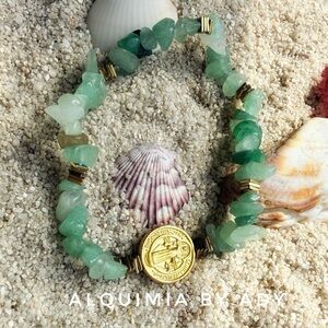 GEMSTONE Beaded Bracelet with light GREEN and GOLD SAN BENITO charm